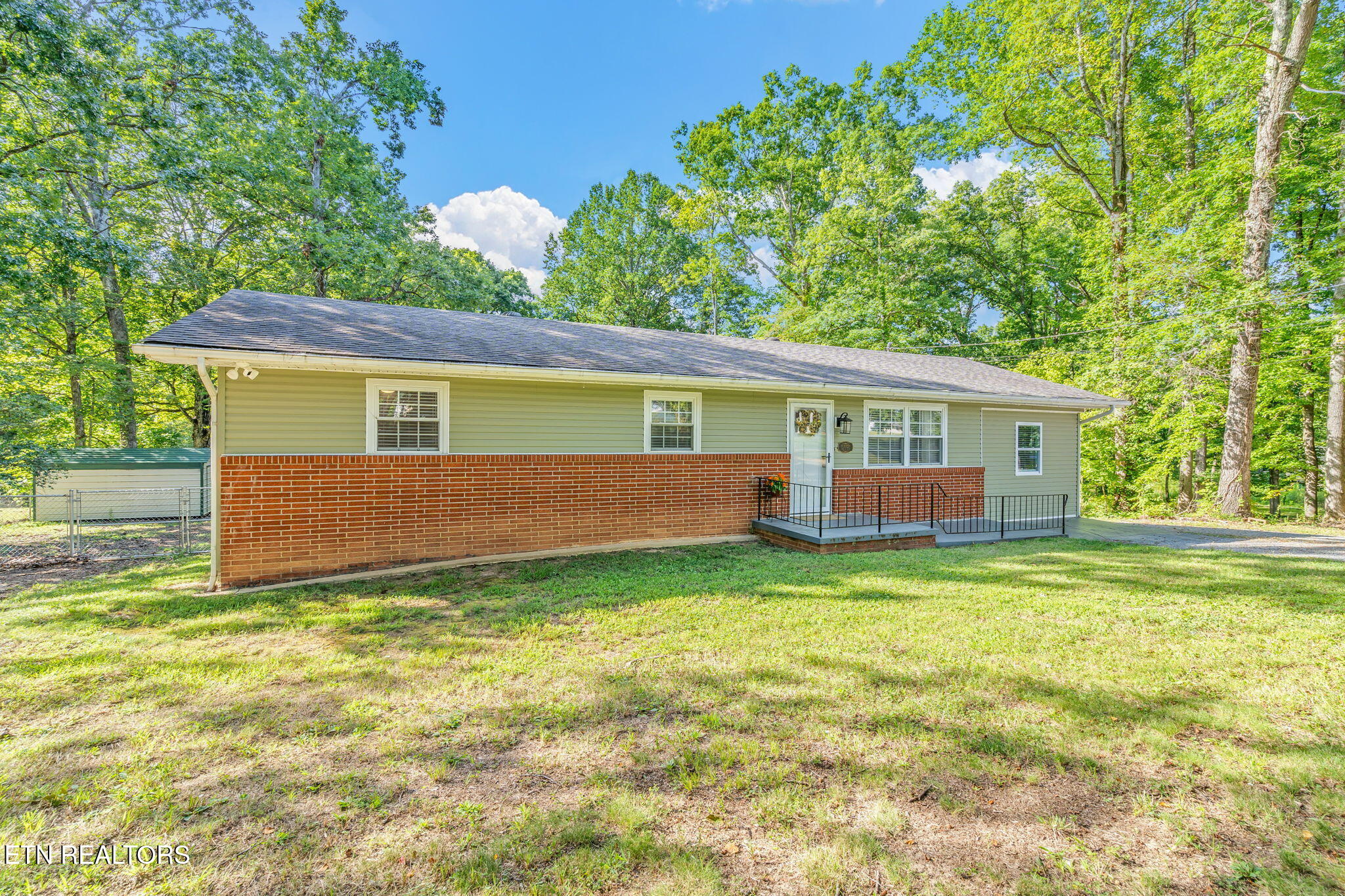 215 Ridge Road Maryville, TN 37803 - Photo 3 of 31 2-web-or-mls-215 Ridge Road-26