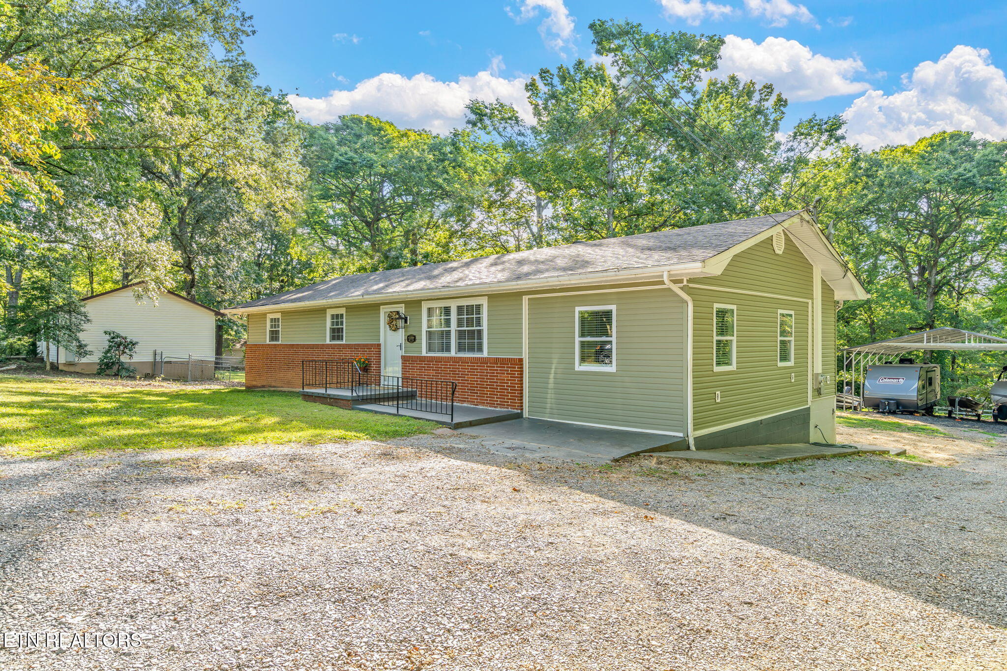 215 Ridge Road Maryville, TN 37803 - Photo 4 of 31 5-web-or-mls-215 Ridge Road-41 - Copy