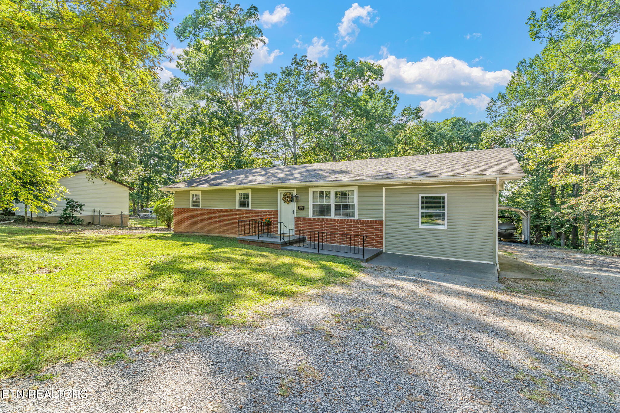 215 Ridge Road Maryville, TN 37803 - Photo 5 of 31 3-web-or-mls-215 Ridge Road-24 - Copy