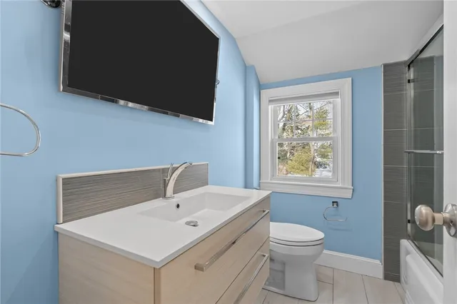 $975,000 | 59 Ferry Lane, Barrington, RI 02806