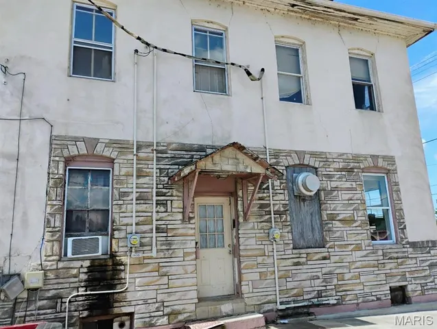 $110,000 | 213 North Van Buren Street, New Athens, IL 62264