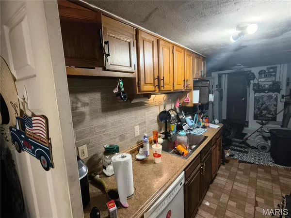 $80,000 | 213 North Van Buren Street, New Athens, IL 62264