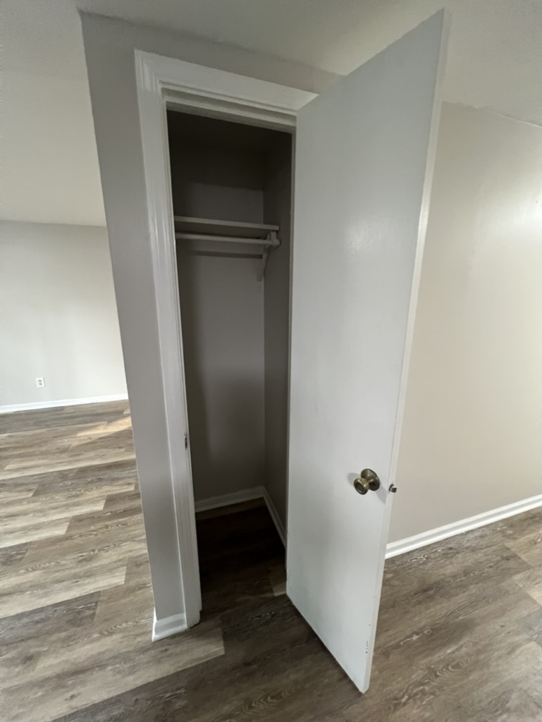 26835 South Linden Lane Crete, IL 60417 - Photo 14 of 31 a view of a hallway with wooden floor and staircase
