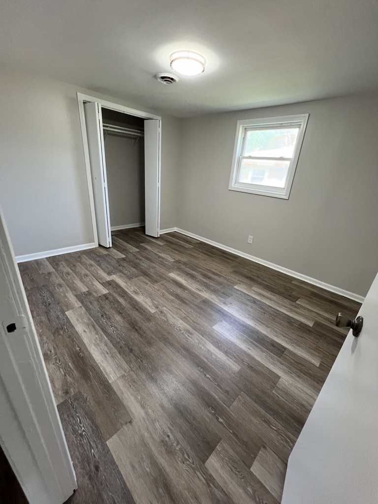 26835 South Linden Lane Crete, IL 60417 - Photo 19 of 31 a view of empty room with window