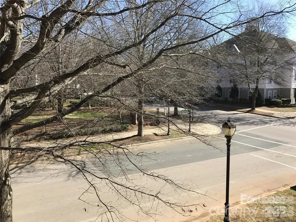 $1,250 | 17905 Delmas Drive, Unit 203, Cornelius, NC 28031