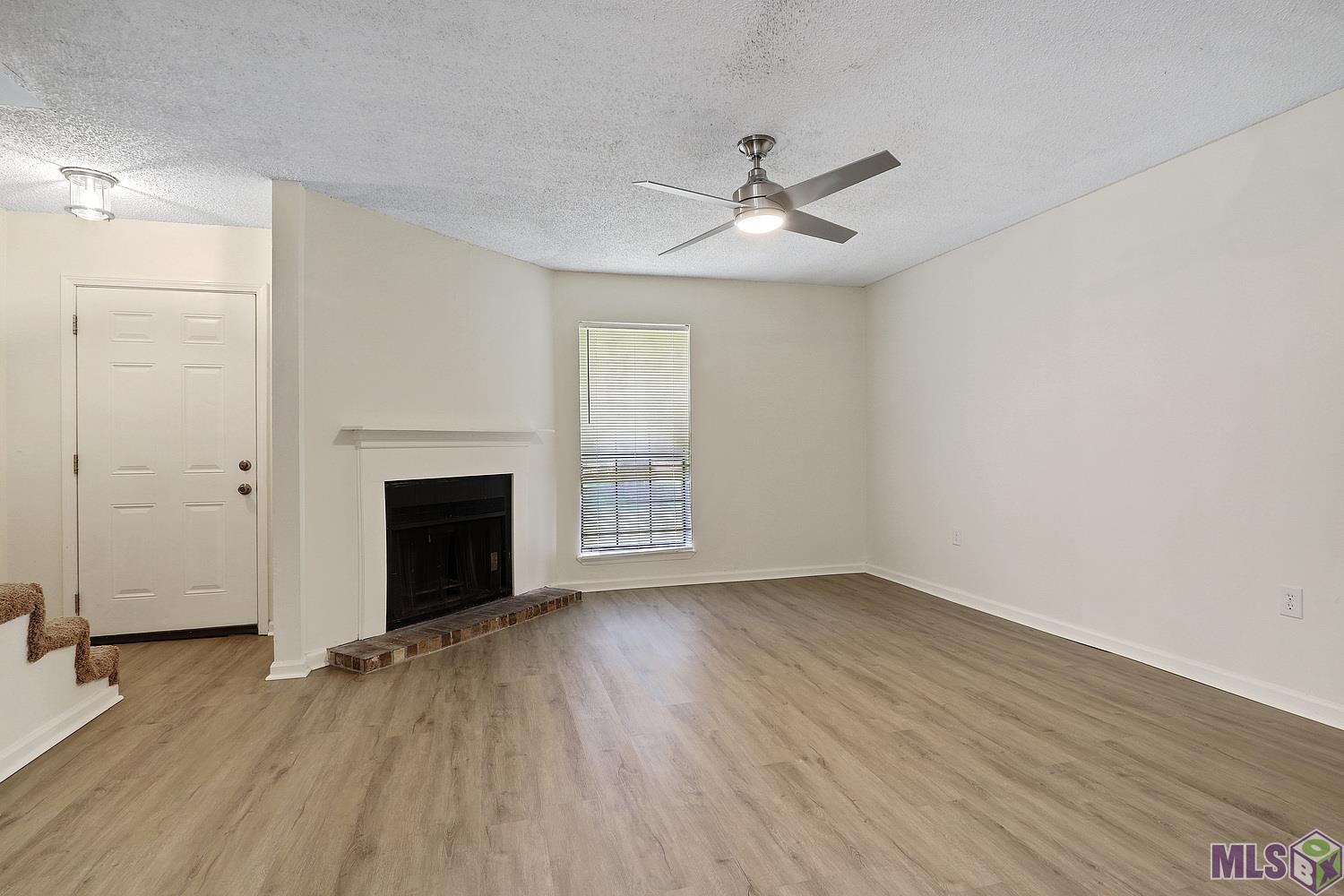 1532 Sharlo Avenue Baton Rouge, LA 70820 - Photo 4 of 32