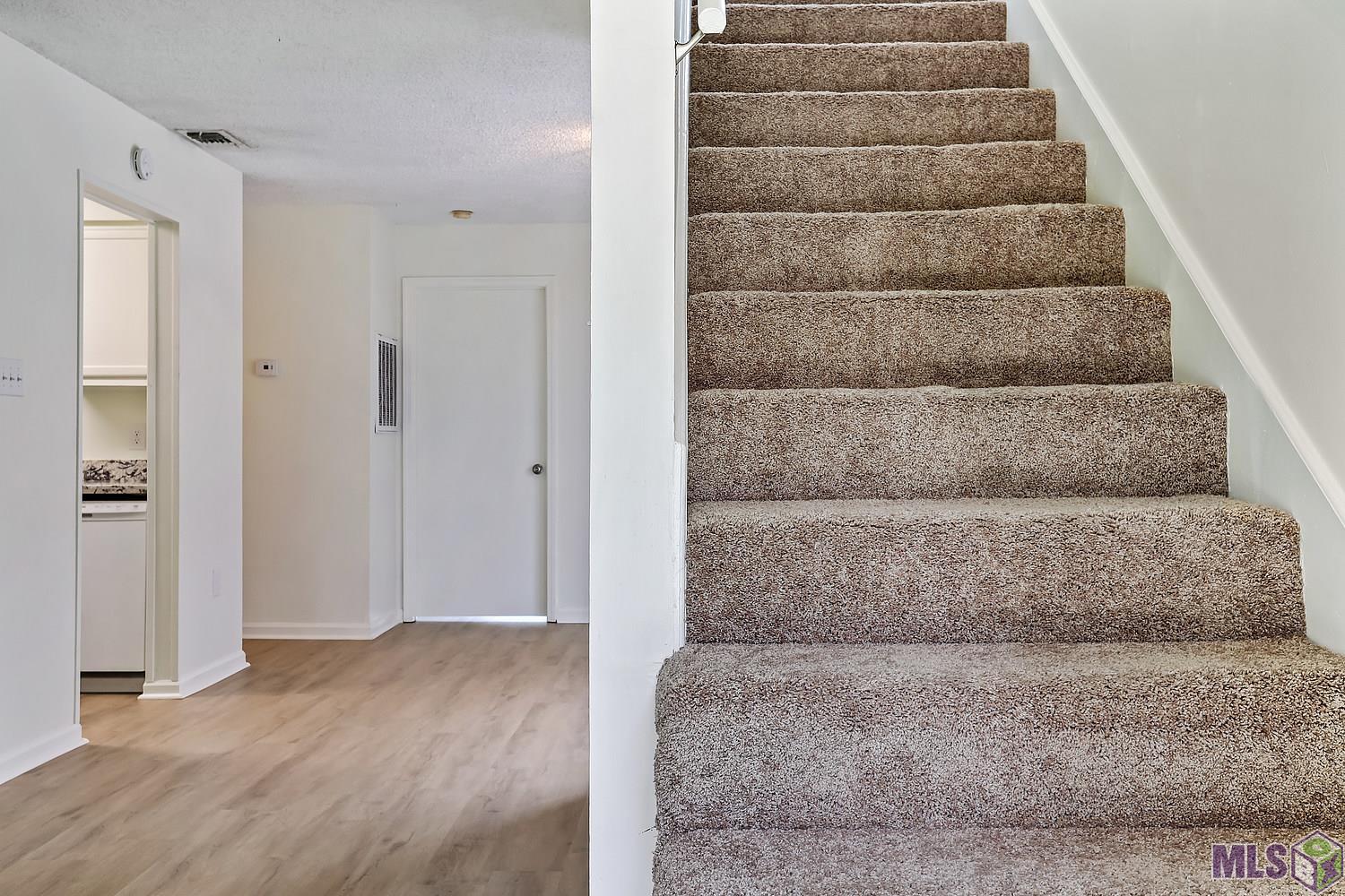 1532 Sharlo Avenue Baton Rouge, LA 70820 - Photo 6 of 32