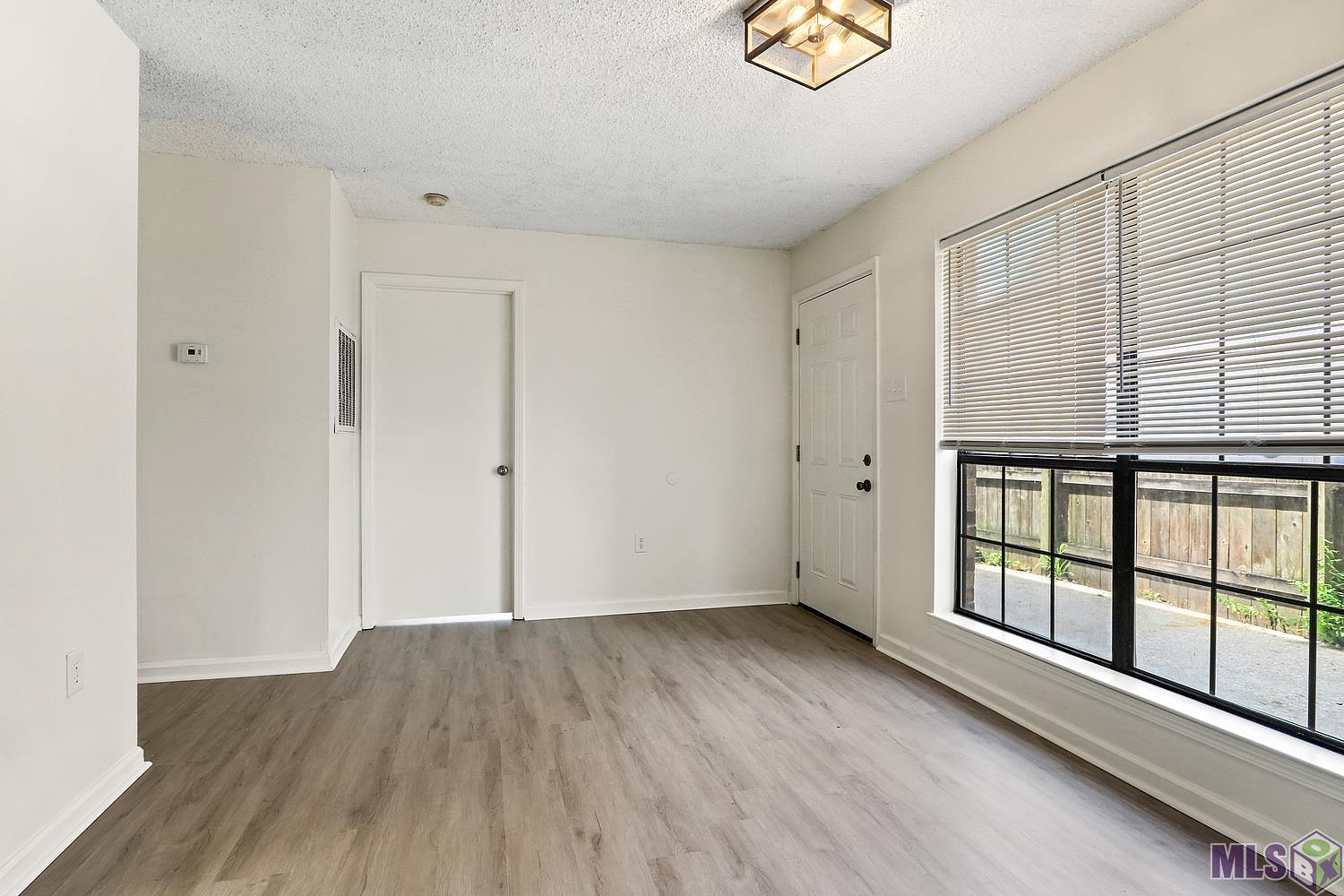 1532 Sharlo Avenue Baton Rouge, LA 70820 - Photo 7 of 32