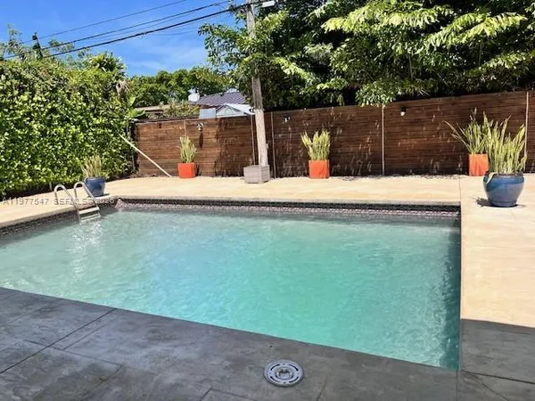 $898,000 | 3911 Southwest 61st Avenue, Miami, FL 33155