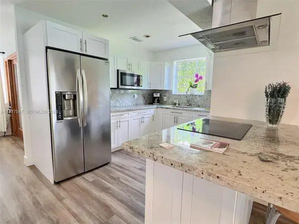 $898,000 | 3911 Southwest 61st Avenue, Miami, FL 33155