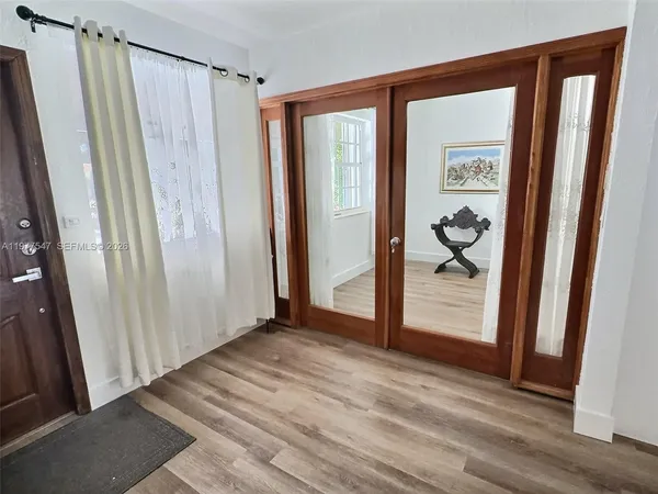 $898,000 | 3911 Southwest 61st Avenue, Miami, FL 33155