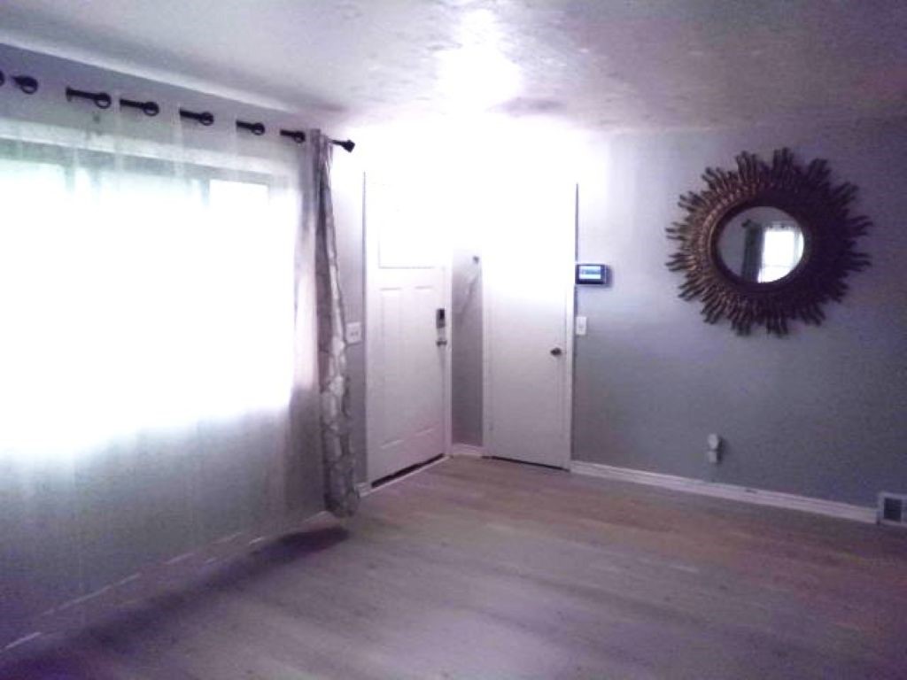 524 Howard Road Gates, NY 14624 - Photo 4 of 29