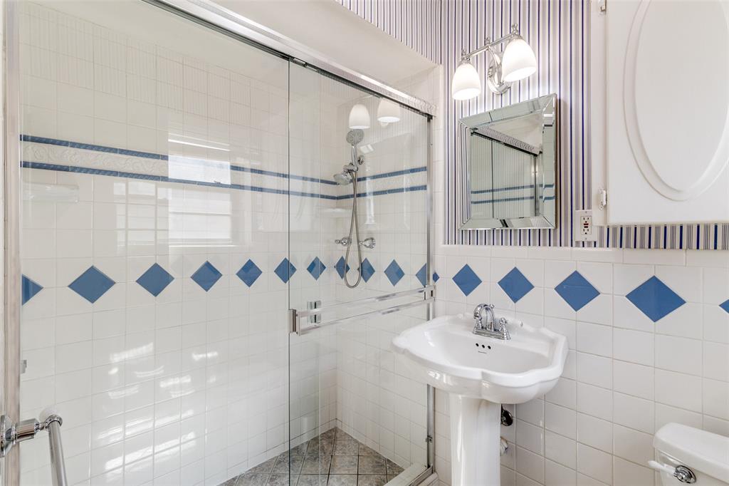 11707 Rogue Way Dallas, TX 75218 - Photo 20 of 29