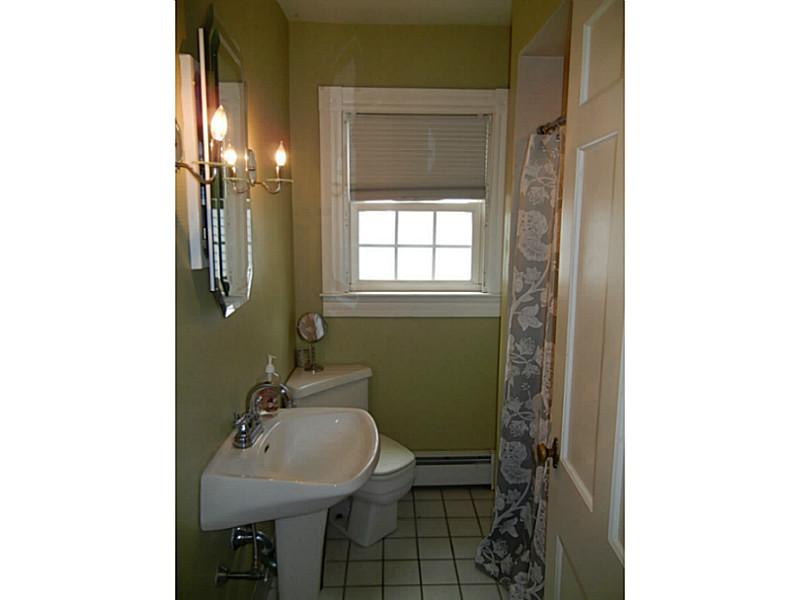 244 Aqueduct Road Cranston, RI 02910 - Photo 11 of 11 Bathroom.