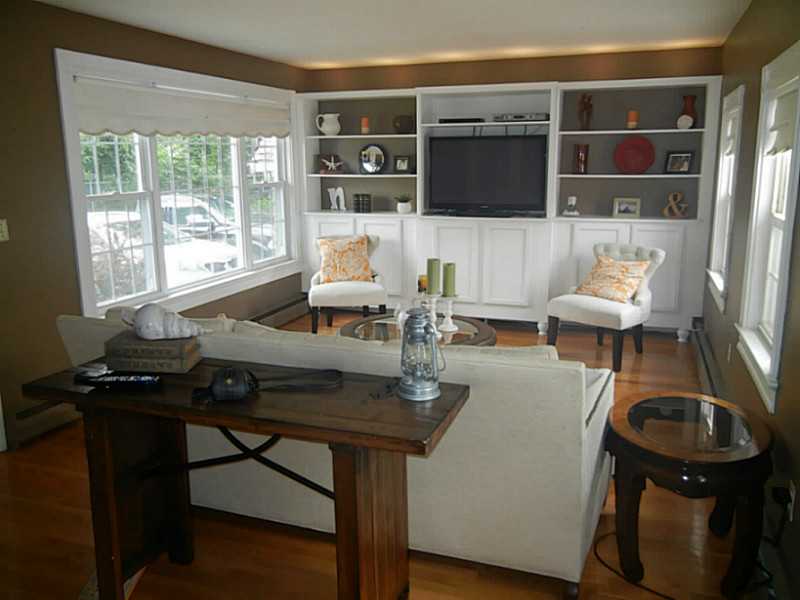 244 Aqueduct Road Cranston, RI 02910 - Photo 2 of 11 Living Room.