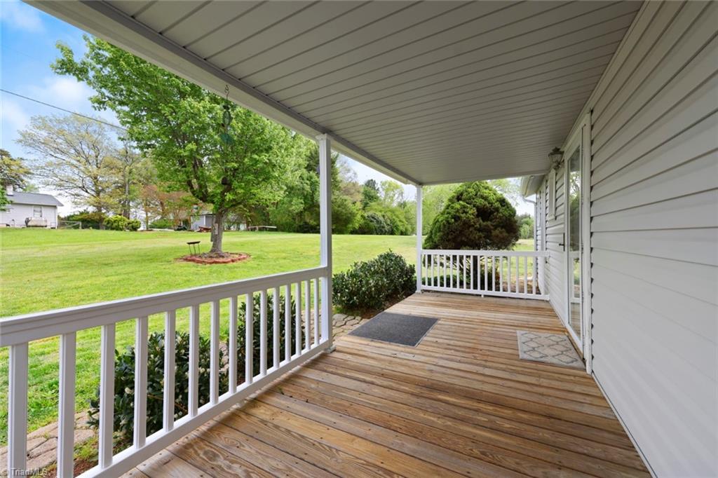 1626 Southwest School Road Clemmons, NC 27012 - Photo 6 of 35 Gallery Image 6
