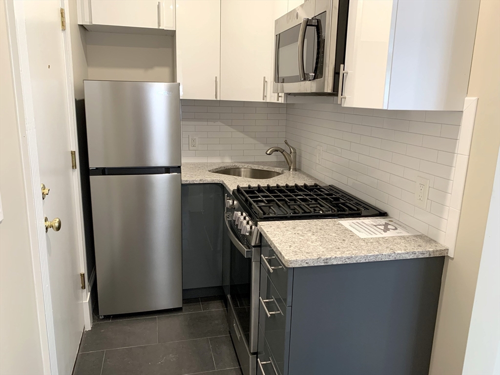 41 Edgerly Road, Unit 7 Boston, MA 02115 - Photo 4 of 6