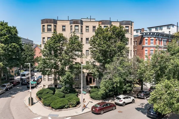 $2,995 | 41 Edgerly Road, Unit 7, Boston, MA 02115