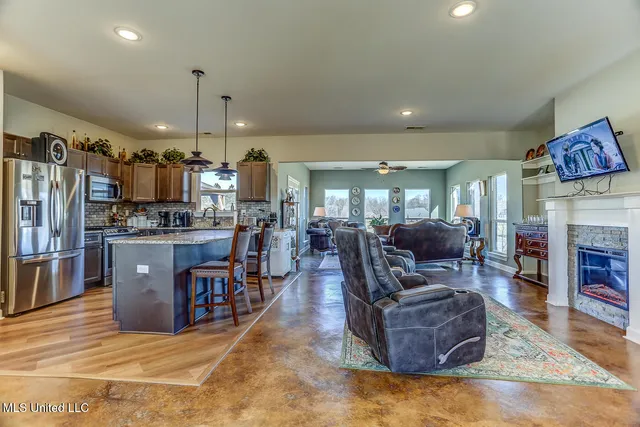 $415,000 | 179 Palomino Run, Holly Springs, MS 38635