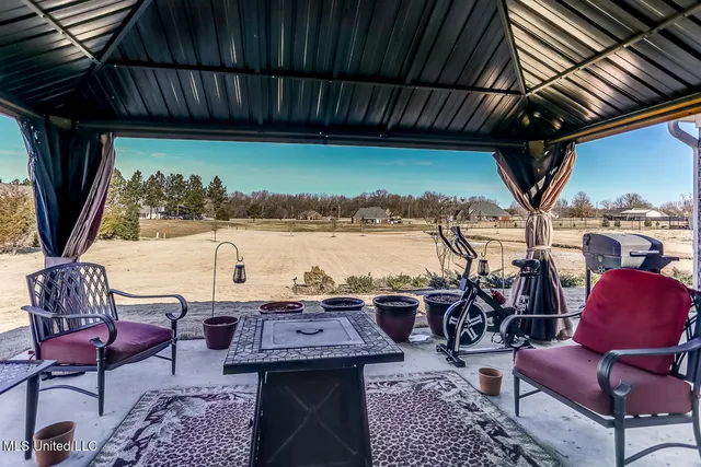 $415,000 | 179 Palomino Run, Holly Springs, MS 38635