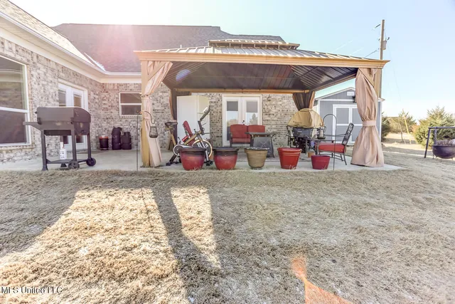 $415,000 | 179 Palomino Run, Holly Springs, MS 38635