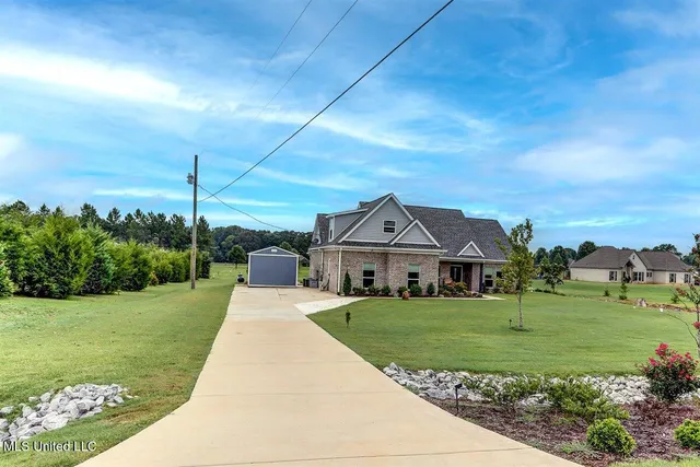 $415,000 | 179 Palomino Run, Holly Springs, MS 38635
