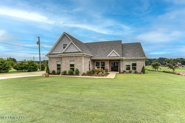 $415,000 | 179 Palomino Run, Holly Springs, MS 38635