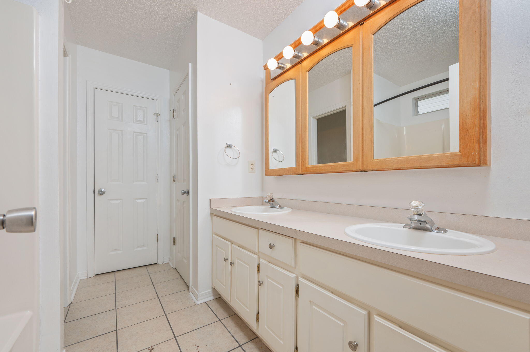 4720 Whitewater Lane Crestview, FL 32539 - Photo 17 of 38 17-web-or-mls-4720-whitewater-ln