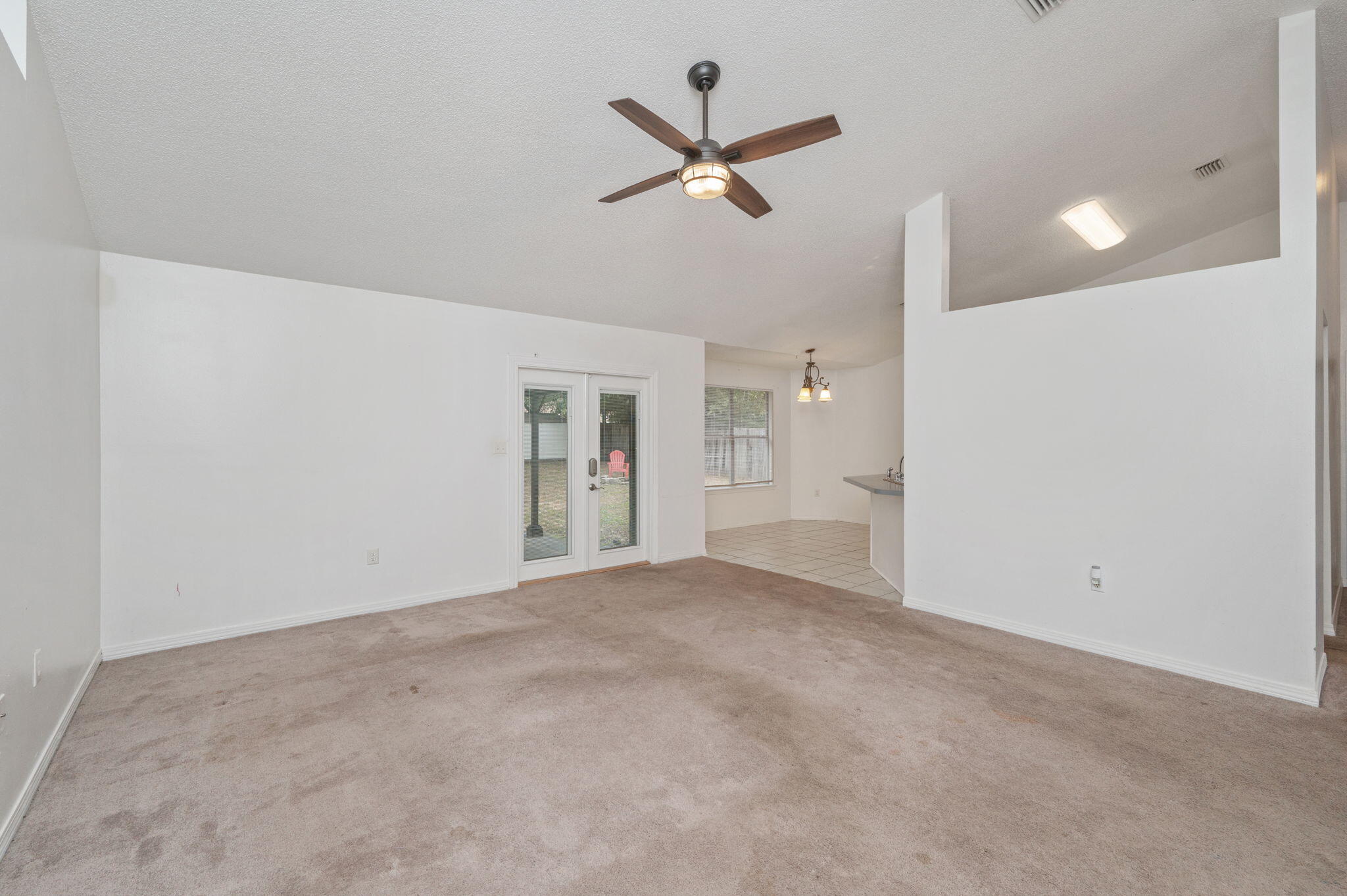 4720 Whitewater Lane Crestview, FL 32539 - Photo 5 of 38 5-web-or-mls-4720-whitewater-ln