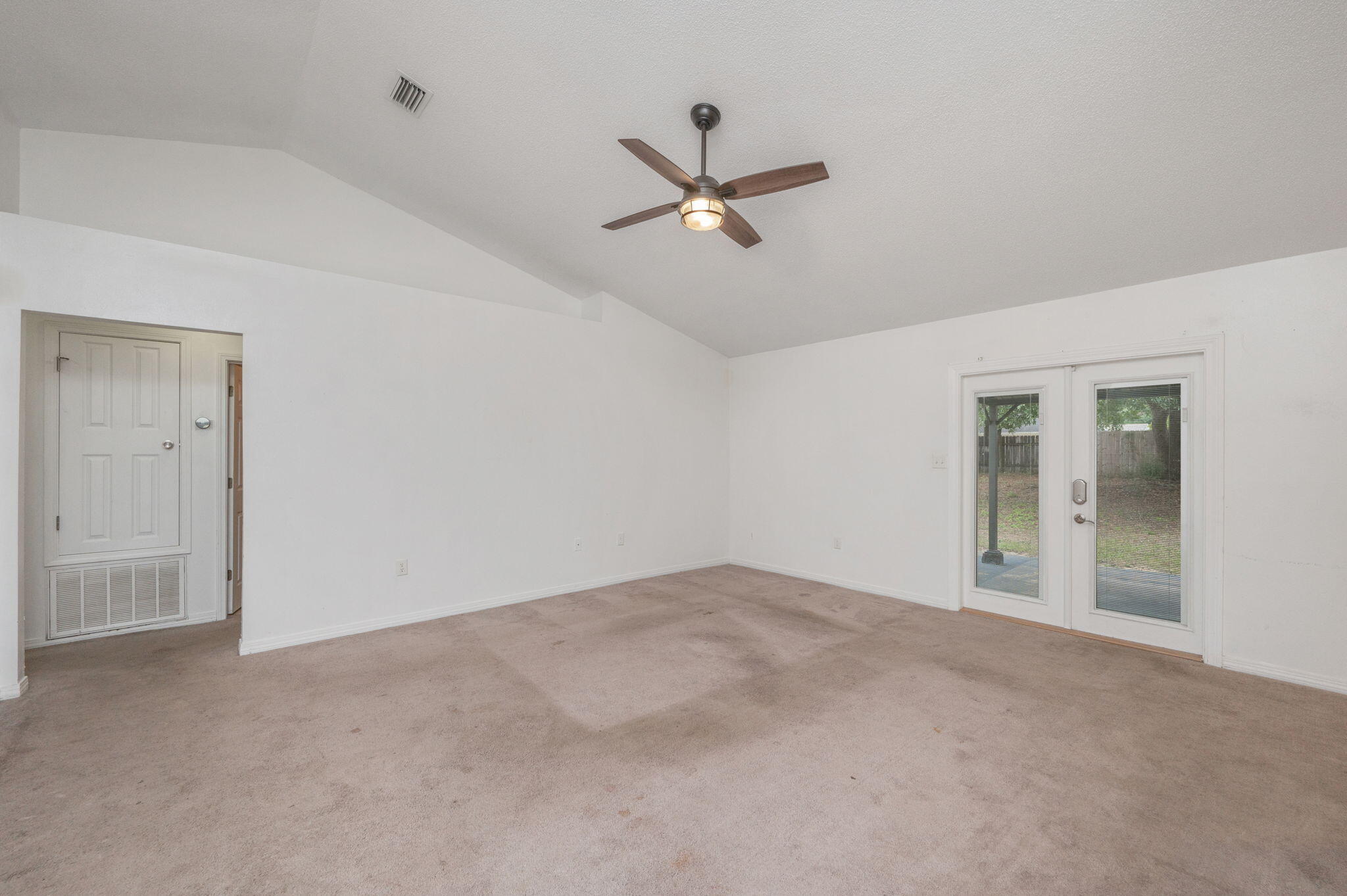 4720 Whitewater Lane Crestview, FL 32539 - Photo 6 of 38 6-web-or-mls-4720-whitewater-ln