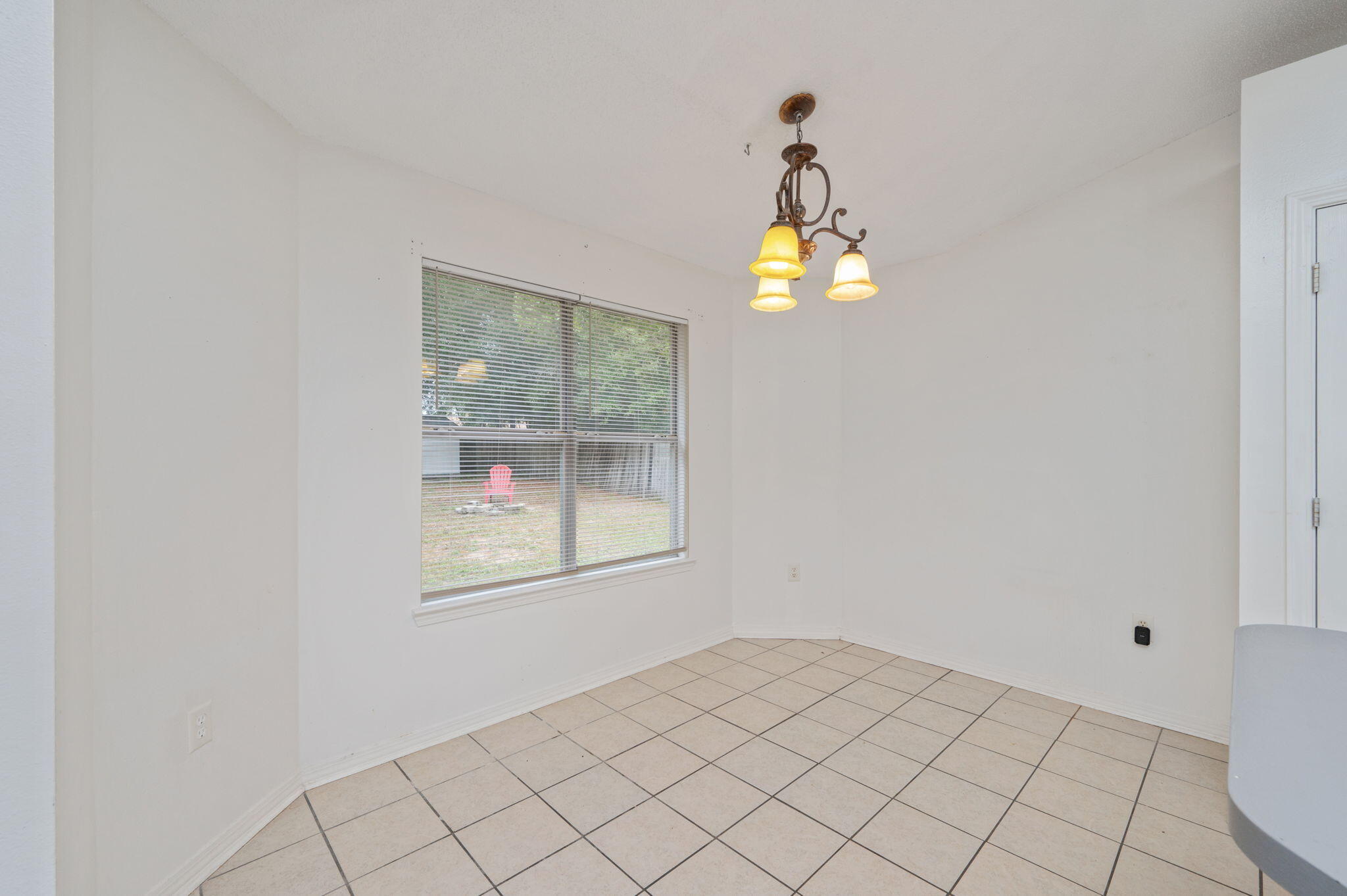 4720 Whitewater Lane Crestview, FL 32539 - Photo 9 of 38 9-web-or-mls-4720-whitewater-ln