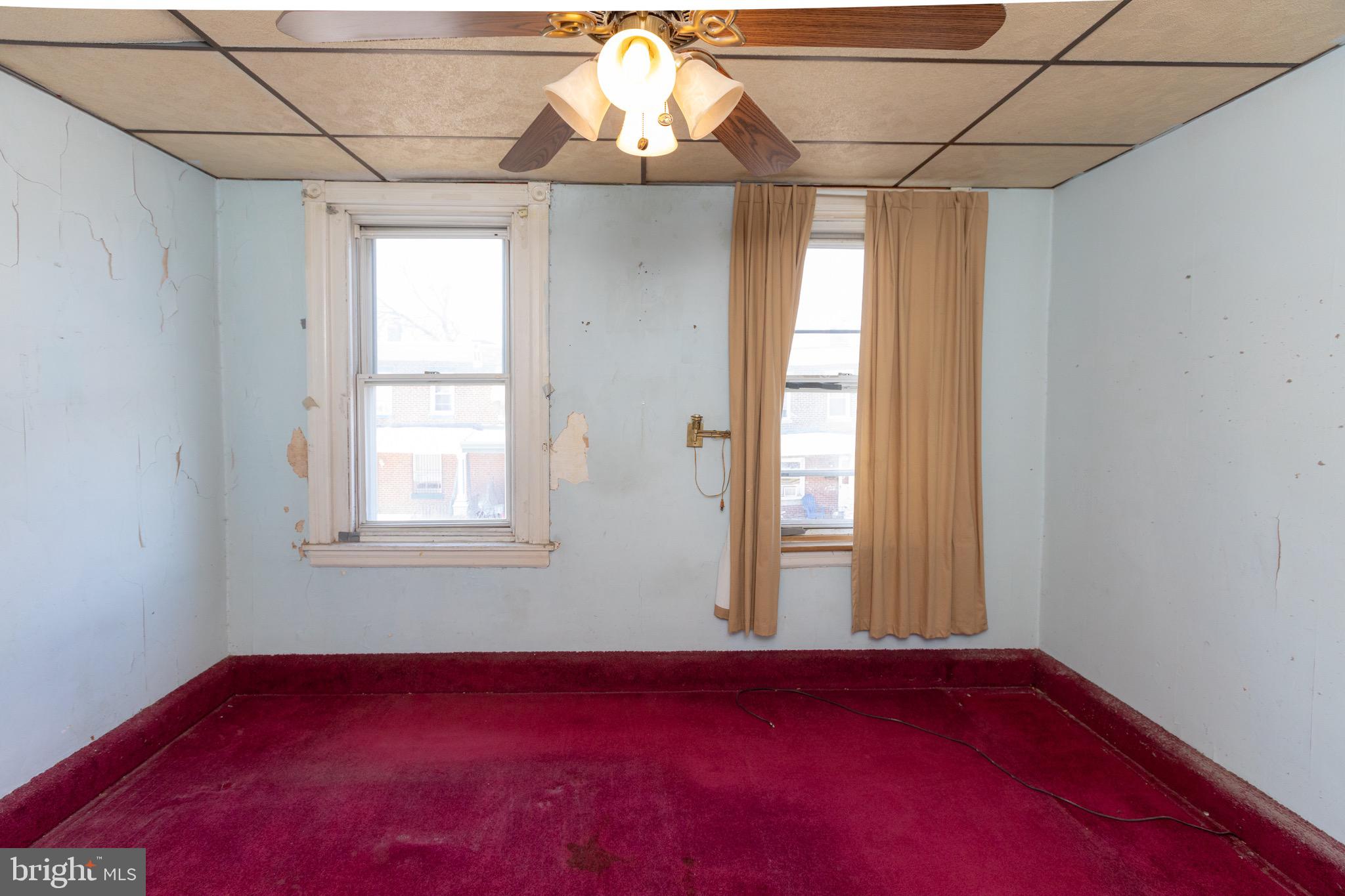 6519 Marsden Street Philadelphia, PA 19135 - Photo 11 of 24 a view of a livingroom with a window