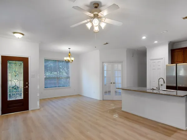 $2,395 | 22 Pine Needle Place, The Woodlands, TX 77382