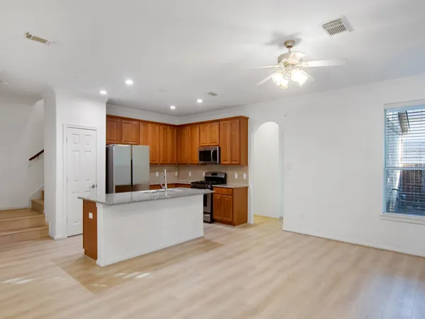 $2,395 | 22 Pine Needle Place, The Woodlands, TX 77382