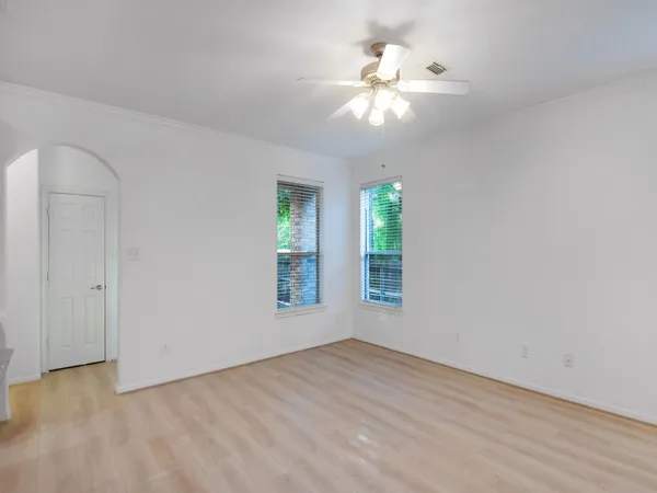 $2,395 | 22 Pine Needle Place, The Woodlands, TX 77382