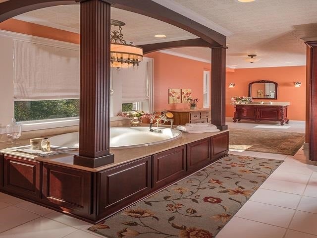 250 Ridgewood Road Huntington, WV 25701 - Photo 23 of 32 Gallery Image 23