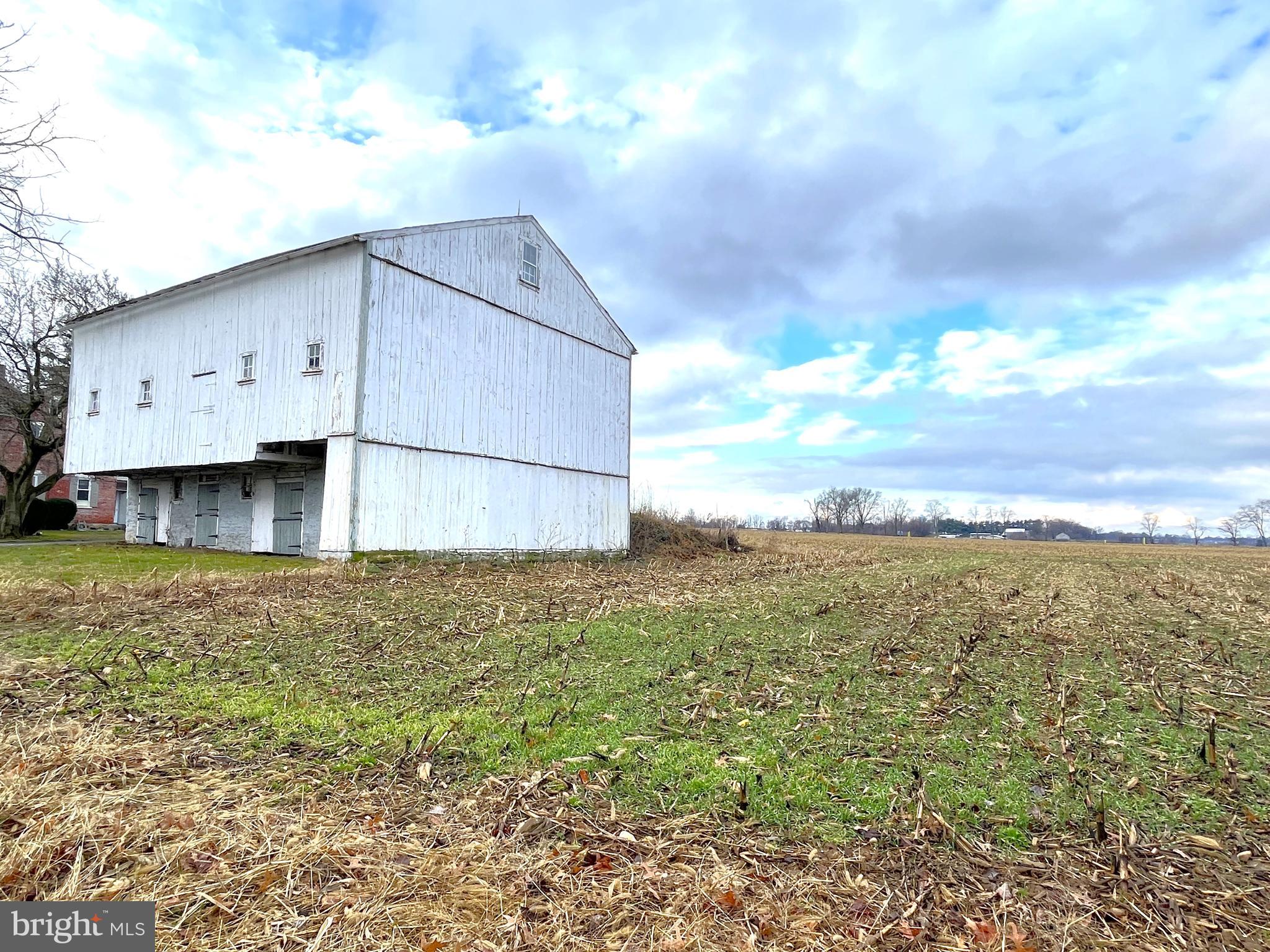 1822 Lampeter Road Lancaster, PA 17602 - Photo 3 of 4 Gallery Image 3