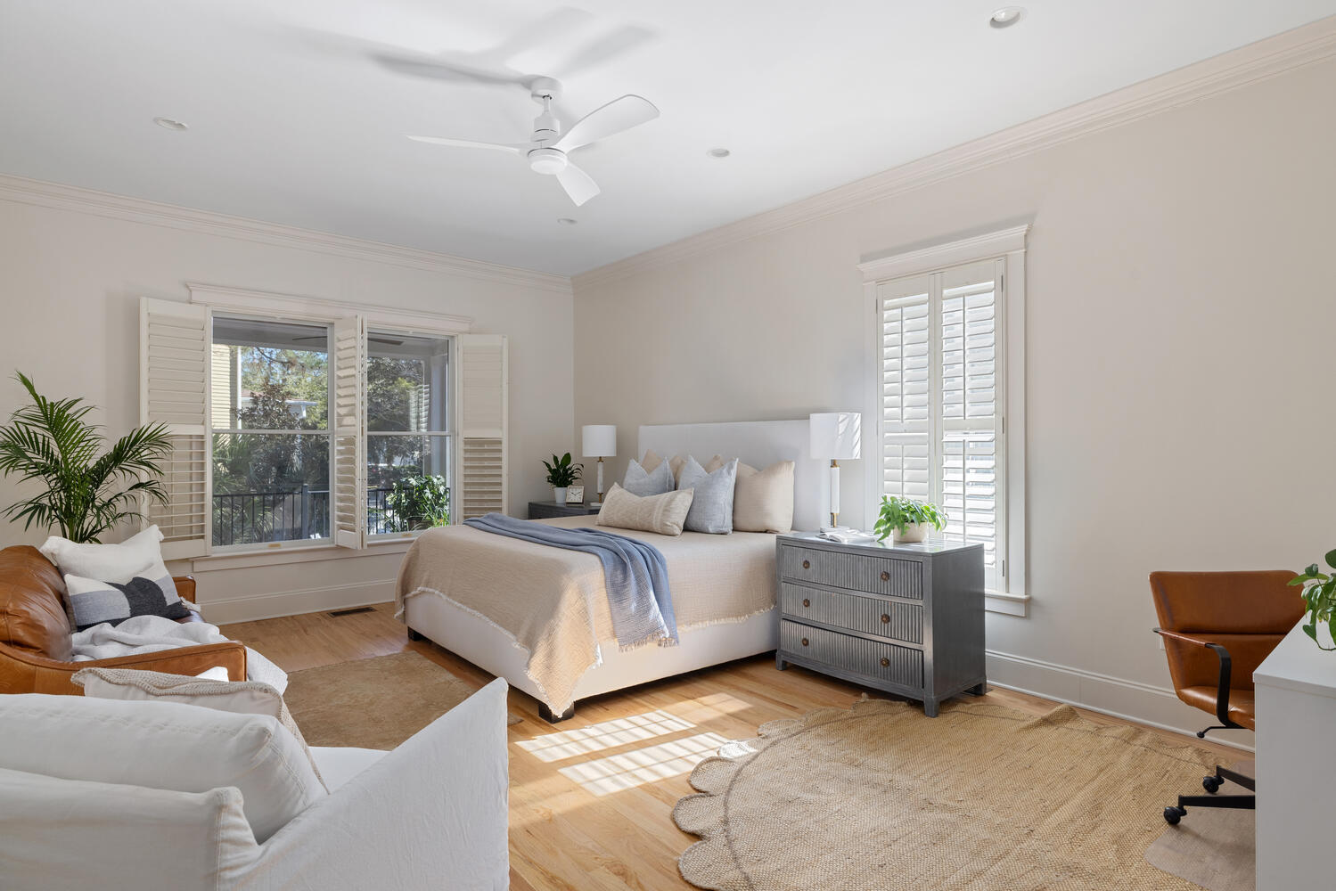 102 Bellinger Street Daniel Island, SC 29492 - Photo 19 of 60 Bright First-Floor Primary Suite