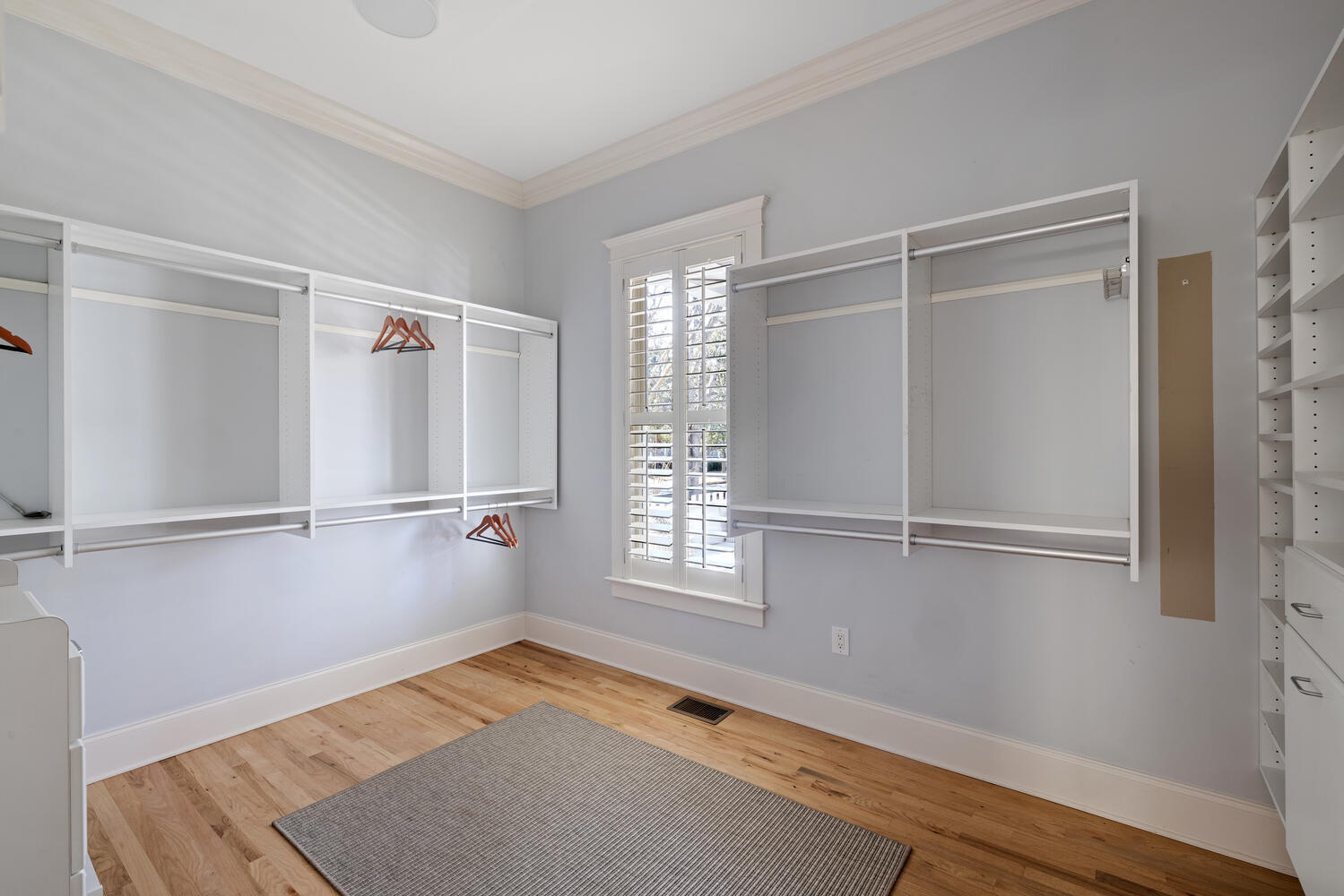 102 Bellinger Street Daniel Island, SC 29492 - Photo 24 of 60 Primary Closet