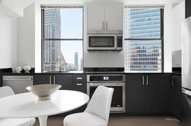 $8,299 | 70 Pine Street, Unit 4801 | Financial District