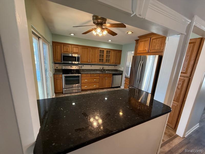 4733 Nathan West Sterling Heights, MI 48310 - Photo 4 of 25