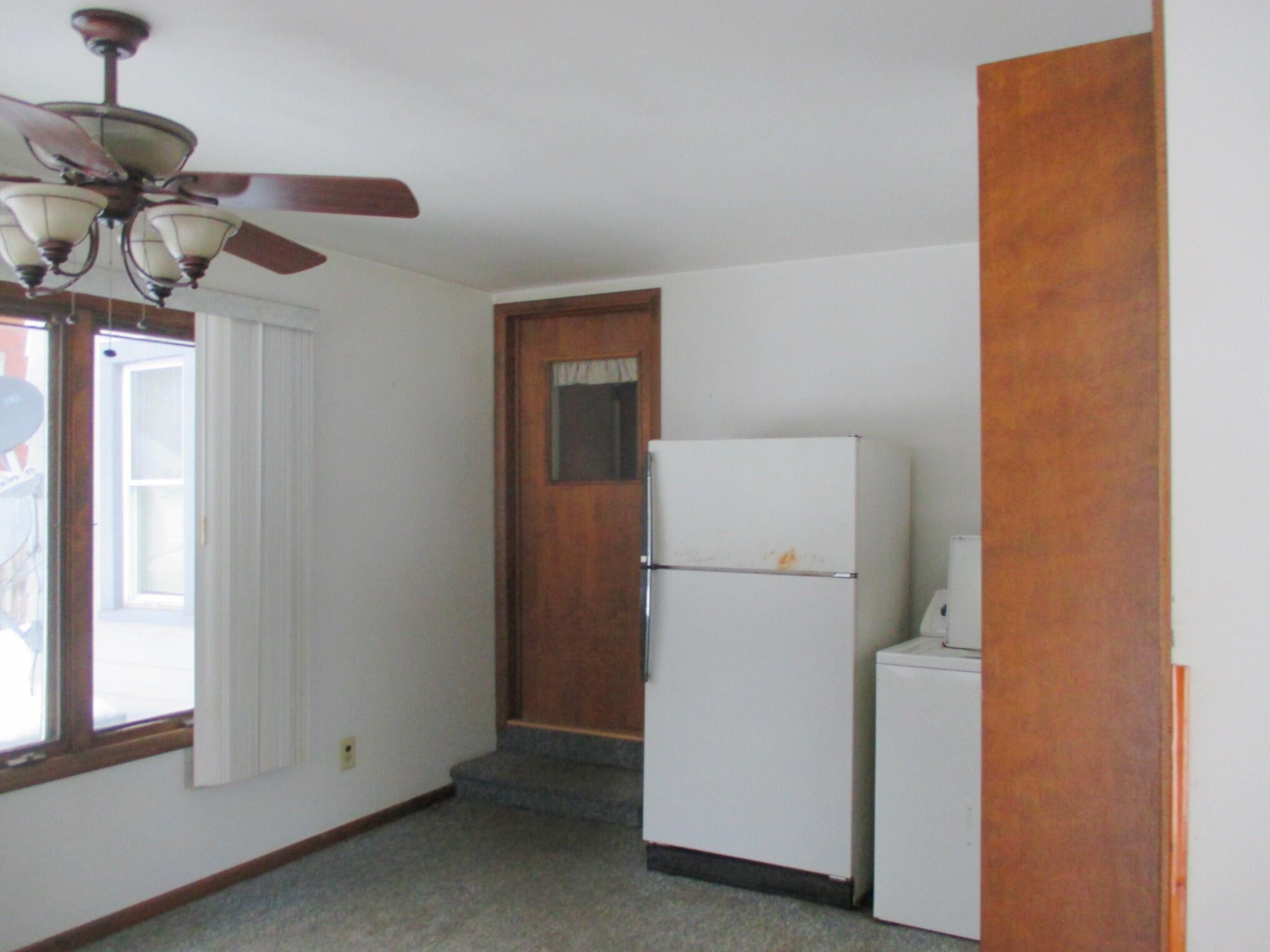 110 Vine Street Gobles, MI 49055 - Photo 8 of 20 IMG_3611