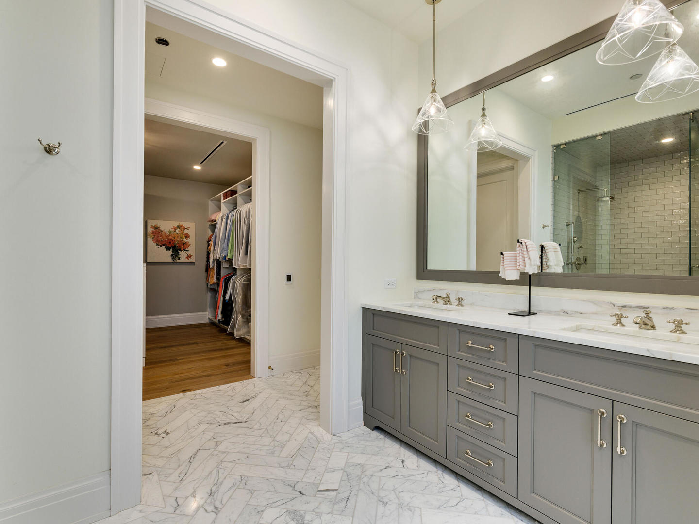 1109 West Washington Boulevard, Unit 7A Chicago, IL 60607 - Photo 28 of 41 a bathroom with a sink and a mirror