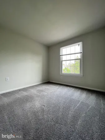 $3,000 | 13327 Foxhole Drive, Fairfax, VA 22033