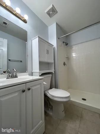 $3,000 | 13327 Foxhole Drive, Fairfax, VA 22033