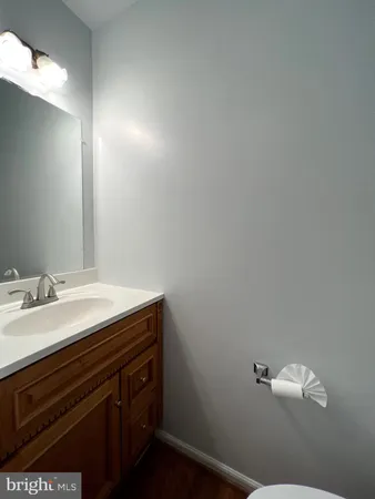 $3,000 | 13327 Foxhole Drive, Fairfax, VA 22033