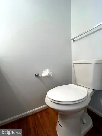 $3,000 | 13327 Foxhole Drive, Fairfax, VA 22033