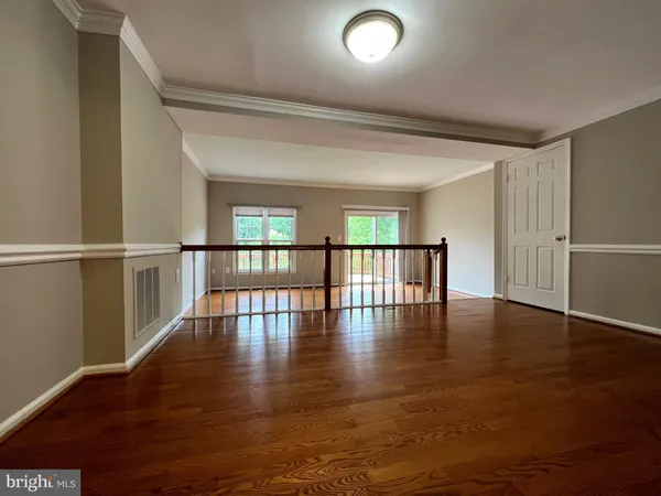 $3,000 | 13327 Foxhole Drive, Fairfax, VA 22033