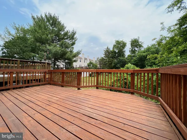 $3,000 | 13327 Foxhole Drive, Fairfax, VA 22033