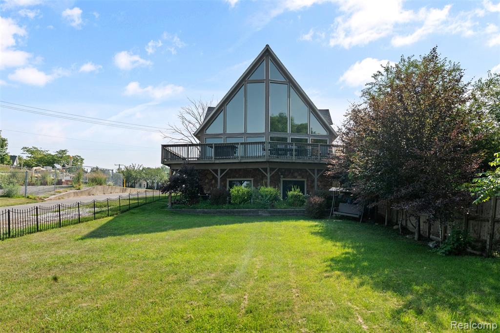 1907 Riverside Drive Port Huron, MI 48060 - Photo 38 of 58